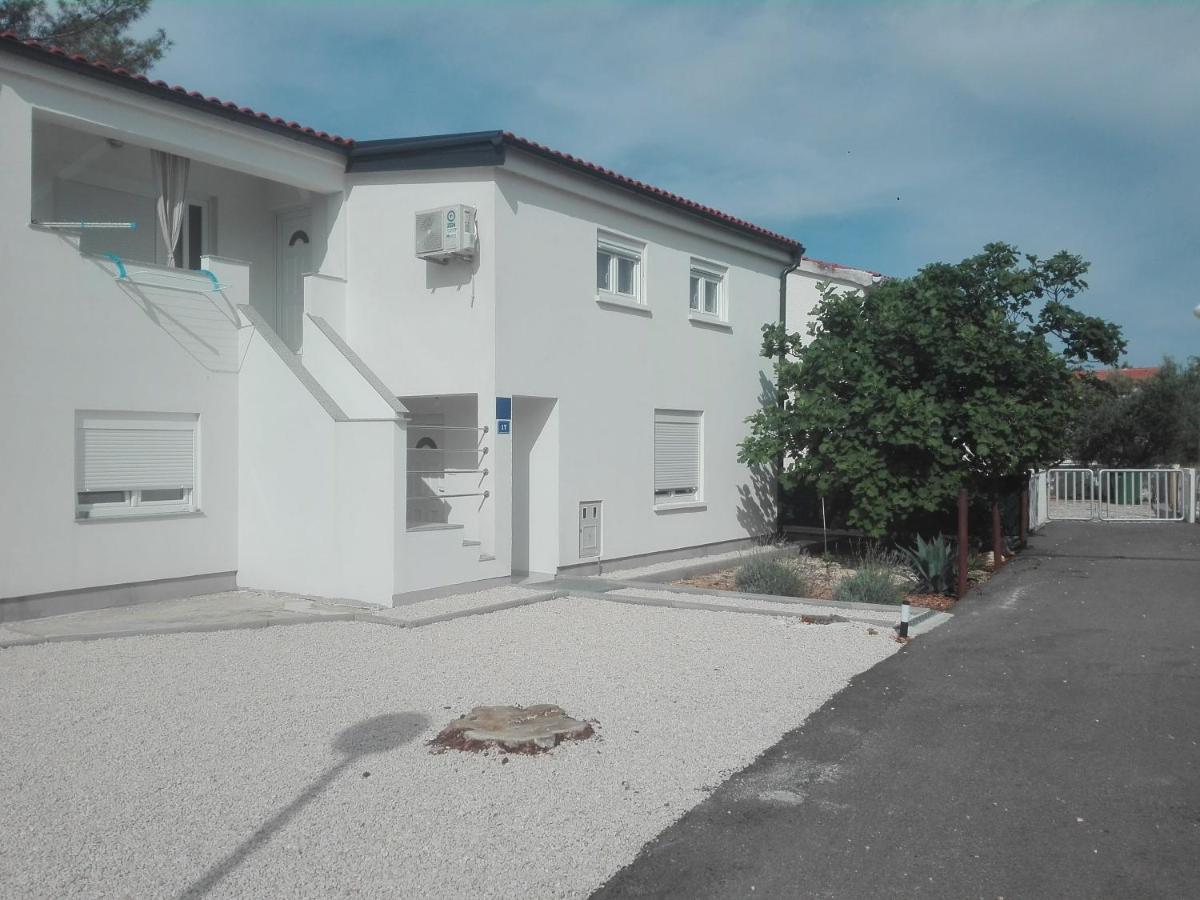 Apartman Bunaric Vir Ngoại thất bức ảnh