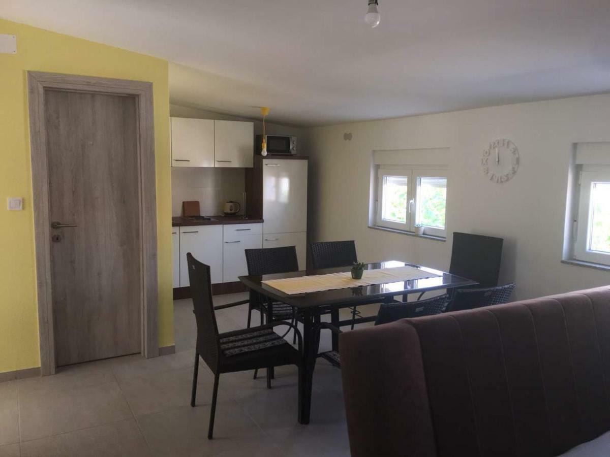 Apartman Bunaric Vir Ngoại thất bức ảnh