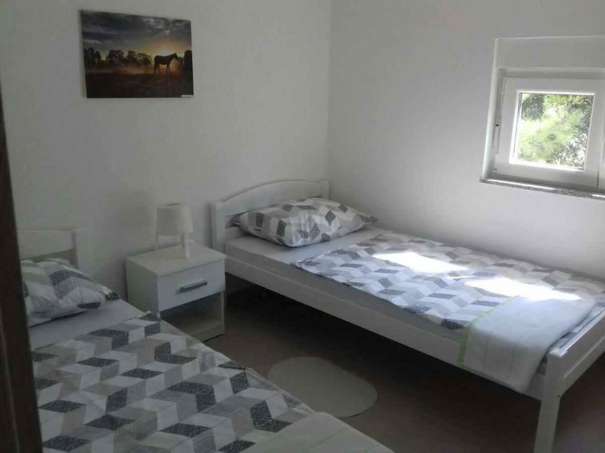 Apartman Bunaric Vir Ngoại thất bức ảnh